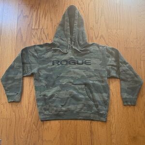 Rogue Women's Camouflage Hoodie in Green